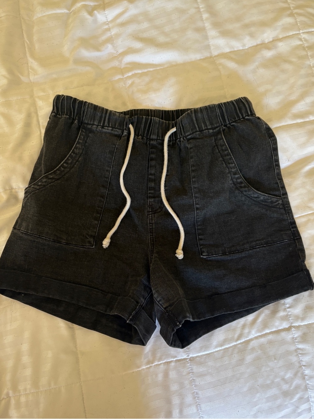 🤍Black Drawstring Denim Shorts🤍